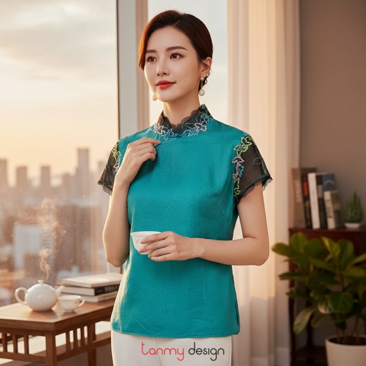 Patterned shirt in blue